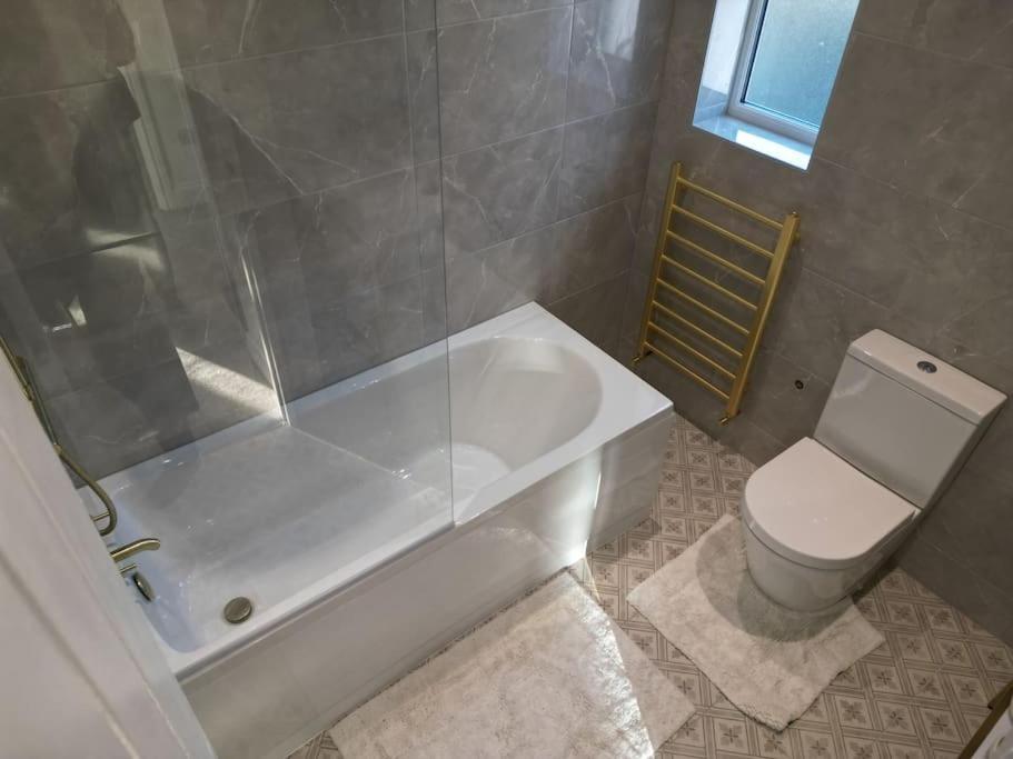 Homely & Peaceful Living Space Morden  Εξωτερικό φωτογραφία